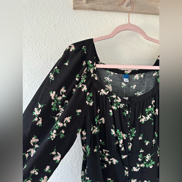 Old Navy Floral Black Peplum Top Sz Large NWT - Picture 3 of 14